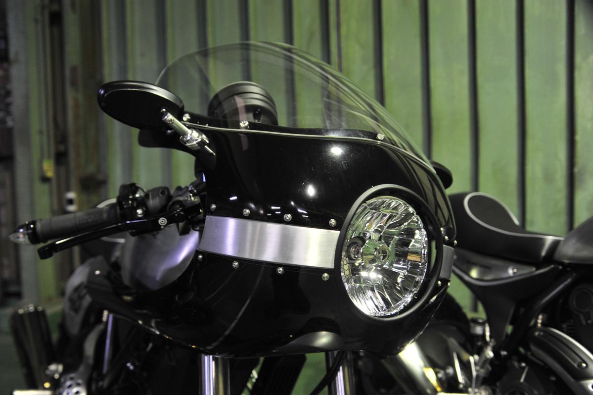 frp 新品　ロケットカウル　ステージ、ライト、ライトカバー付き　社外　カフェ frp 新品 ロケットカウル ステージ、ライト、ライトカバー付き 社外